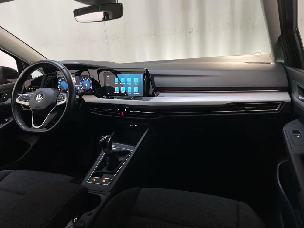 Volkswagen Golf Variant 1.0 TSI 110pk Life Sfeerverlichting uit 2022, foto 2