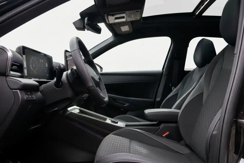 Volkswagen T-Roc 1.5 eTSI R-Line Black Style 150PK | Pano | uit 2026, foto 14