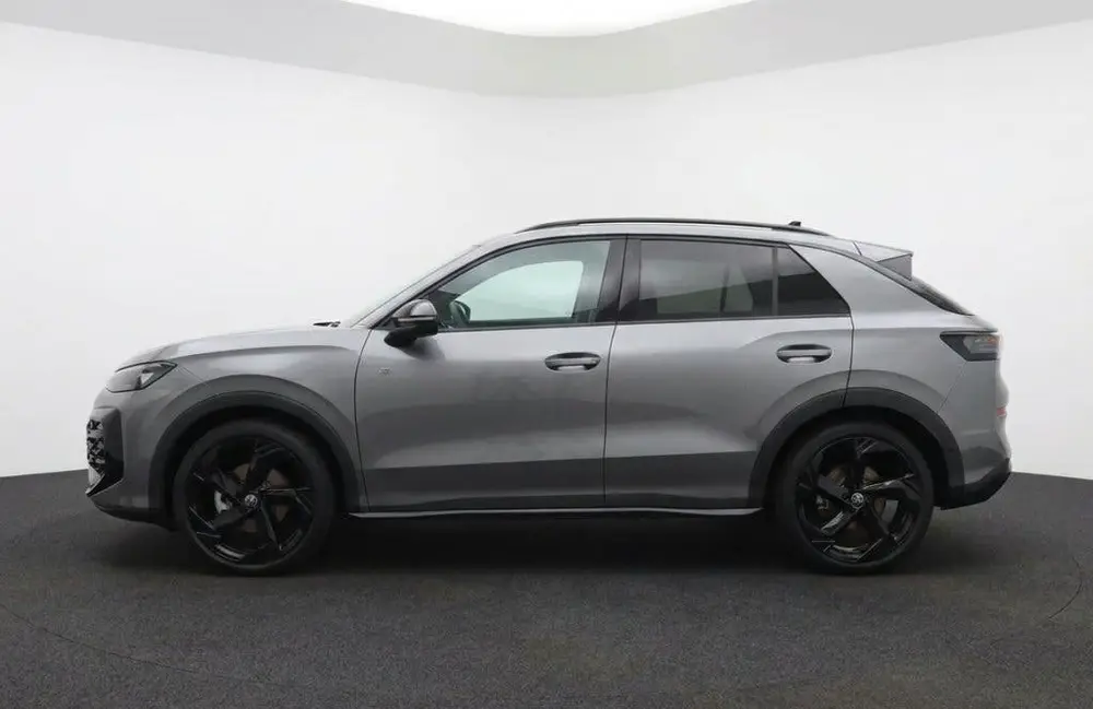 Volkswagen T-Roc 1.5 eTSI R-Line Black Style 150PK | Pano | uit 2026, foto 2