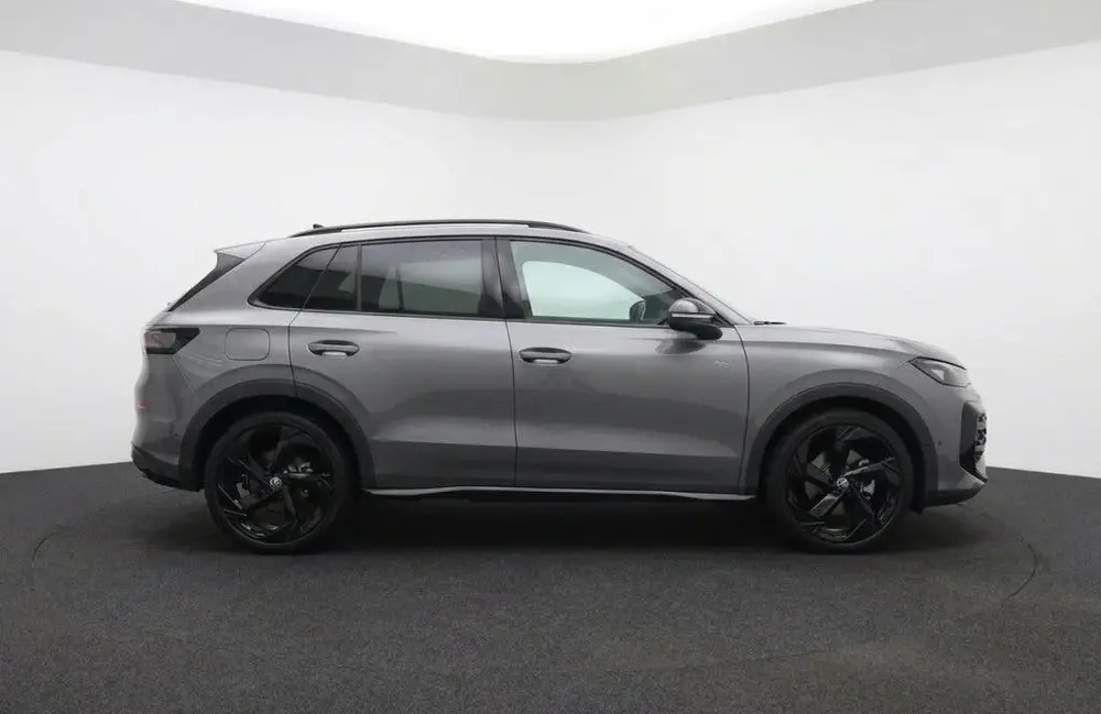 Volkswagen T-Roc 1.5 eTSI R-Line Black Style 150PK | Pano | uit 2026, foto 5