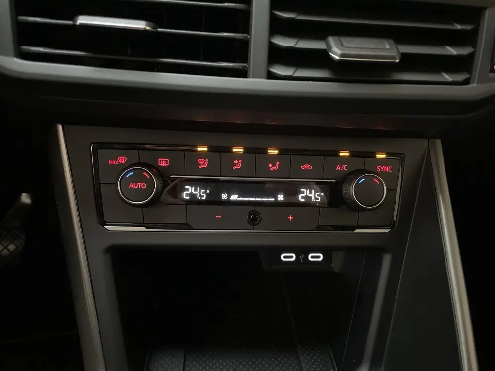 Volkswagen Polo 1.0 TSI R-Line Edition LED Navigatie Parkeer uit 2021, foto 11