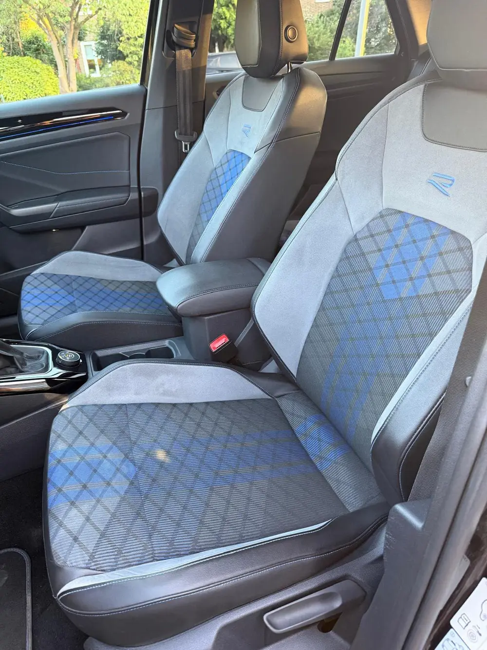 Volkswagen T-Roc 2.0 TSI 300pk 4Motion 7-DSG 2022 Akra uit 2022, foto 16