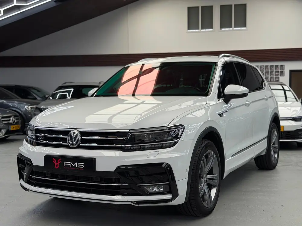 Volkswagen Tiguan Allspace 1.5 TSI R-Line CarPlay Camera 7p. uit 2020, foto 8