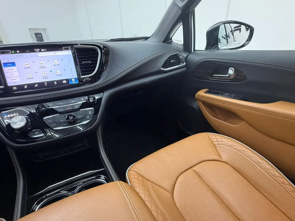 Chrysler Pacifica 3.6 V6 Hybride Pinnacle (bj 2023) uit 2023, foto 14