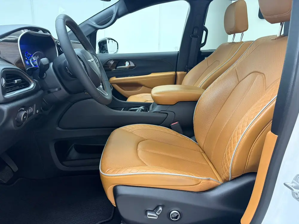 Chrysler Grand Voyager Pacifica 3.6 V6 Hybride Pinnacle uit 2023, foto 8