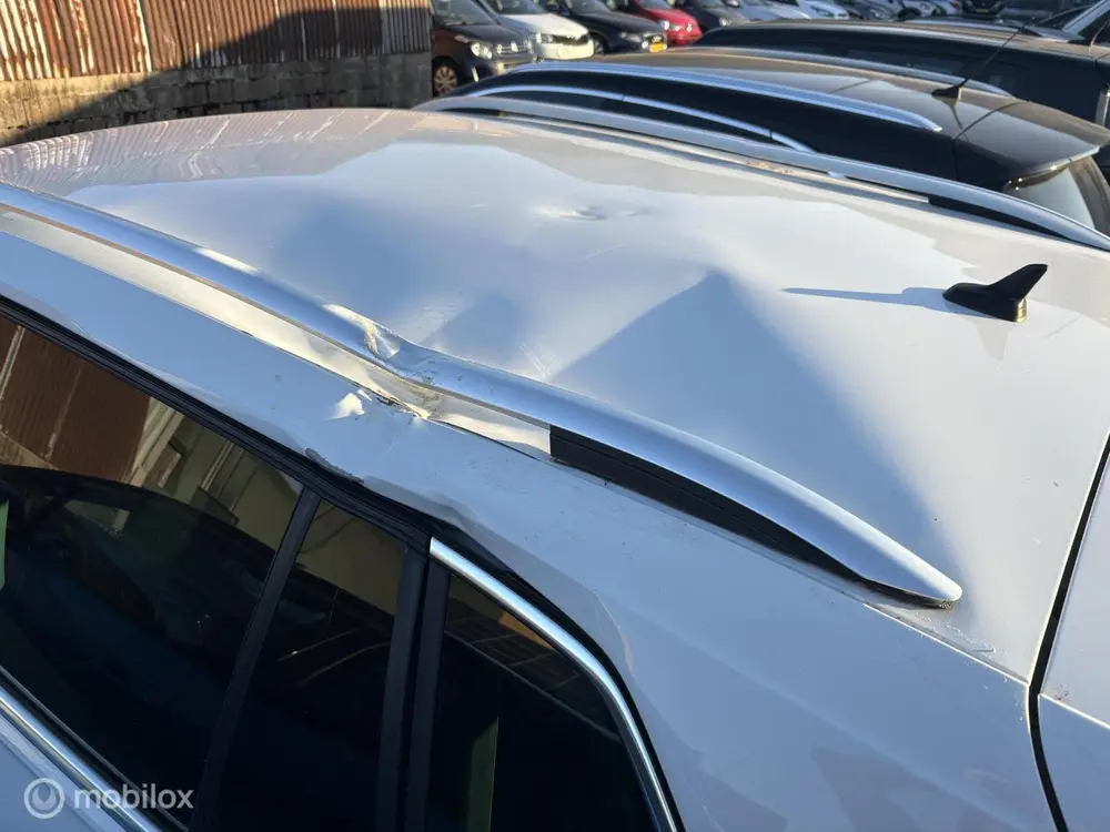 Volkswagen Tiguan 2.0 TSI 4Motion Highline / DAKSCHADE uit 2019, foto 6