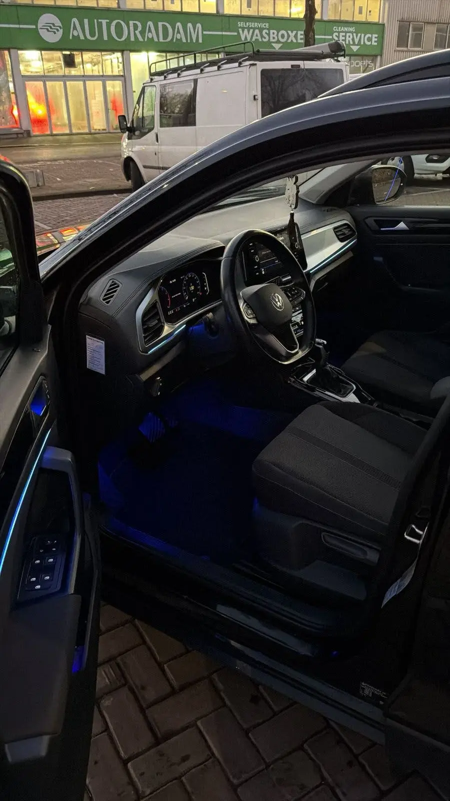 Volkswagen T-Roc 1.5 TSL 150 pk uit 2022, foto 10