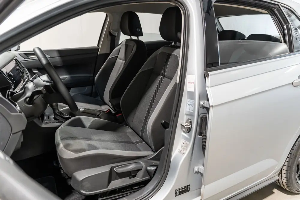 Volkswagen Polo 1.0 TSI R-line DSG NAVI CAMERA CRUISE uit 2019, foto 17