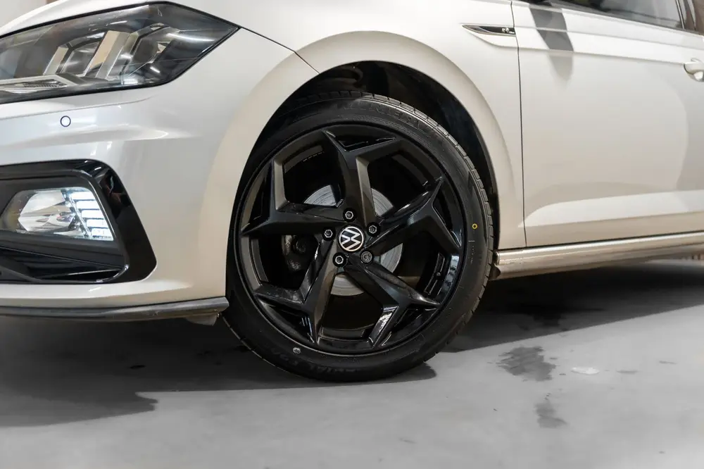 Volkswagen Polo 1.0 TSI R-line DSG NAVI CAMERA CRUISE uit 2019, foto 3