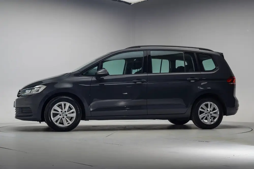 Volkswagen Touran 1.5 TSI Highline Business [ Adapt.cruise C uit 2020, foto 2