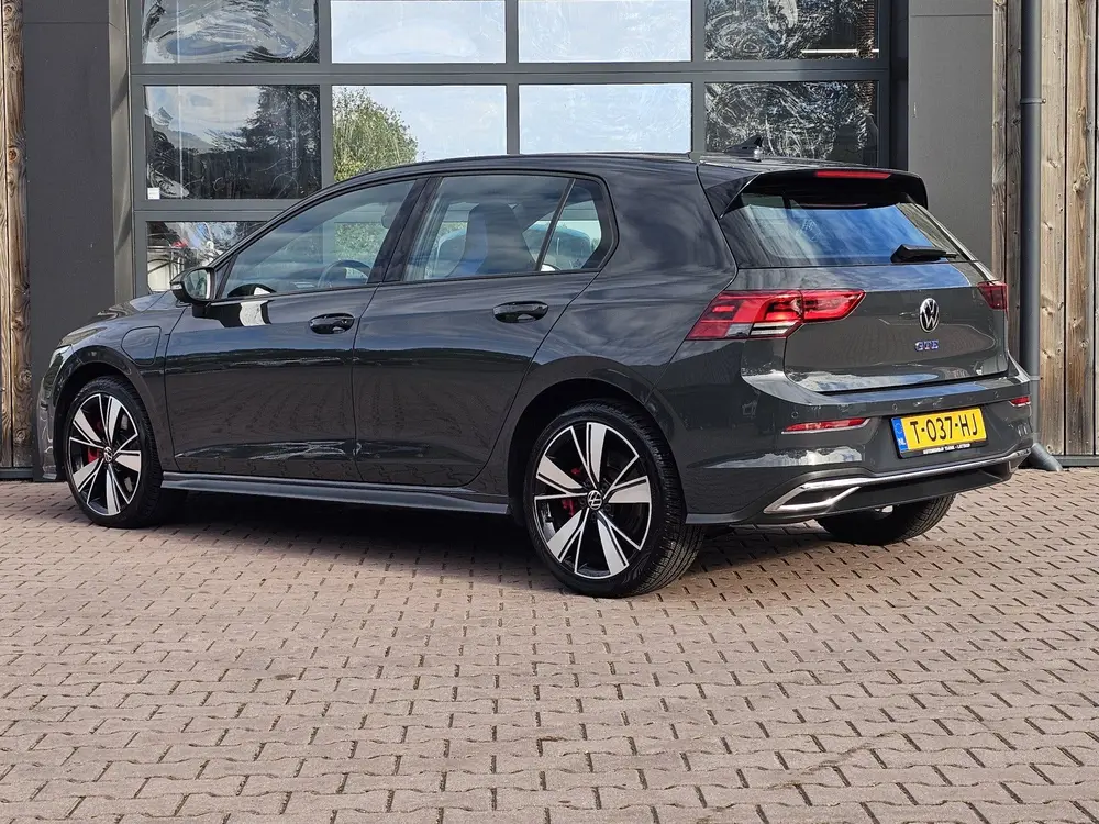 Volkswagen Golf 1.4 eHybrid GTE | LED | ACC | Sporstoelen | uit 2021, foto 16