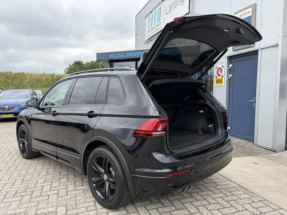 Volkswagen Tiguan 1.5 TSI ACT Highline Business R Automaat uit 2020, foto 9