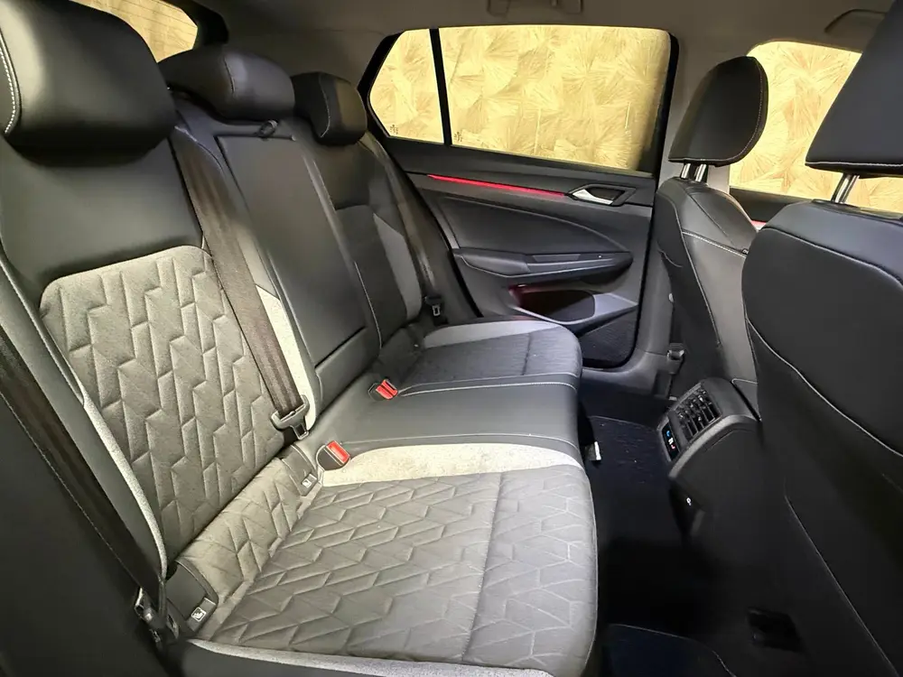Volkswagen Golf 1.5 eTSI | Stoel/Stuurverwarming | Carplay | uit 2025, foto 10