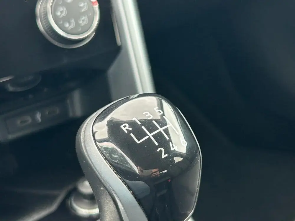 Volkswagen T-Roc 1.0 TSI LIFE. CARPLAY, ACC, NAVI uit 2022, foto 14