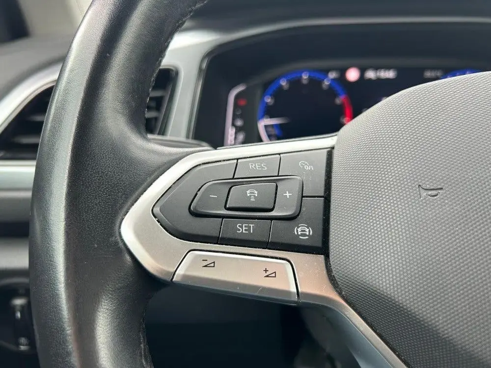 Volkswagen T-Roc 1.0 TSI LIFE. CARPLAY, ACC, NAVI uit 2022, foto 16