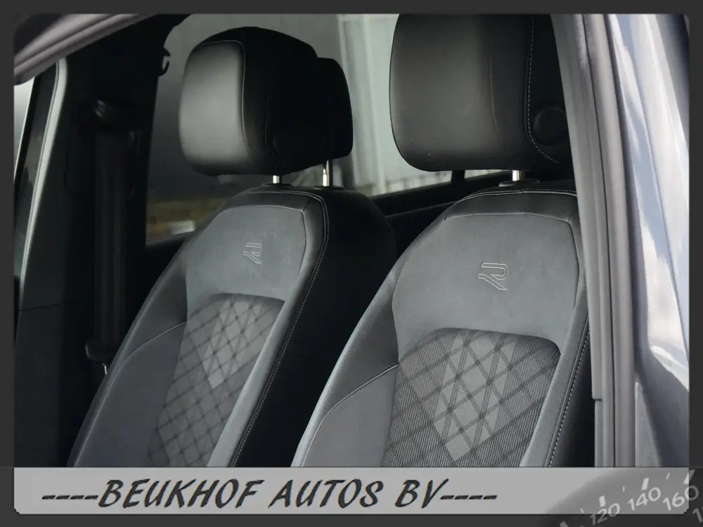 Volkswagen Tiguan 1.5 TSI R-Line Business+ Trekhaak Pano Cam uit 2021, foto 11
