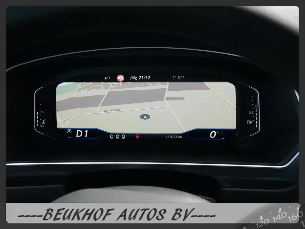 Volkswagen Tiguan 1.5 TSI R-Line Business+ Trekhaak Pano Cam uit 2021, foto 5