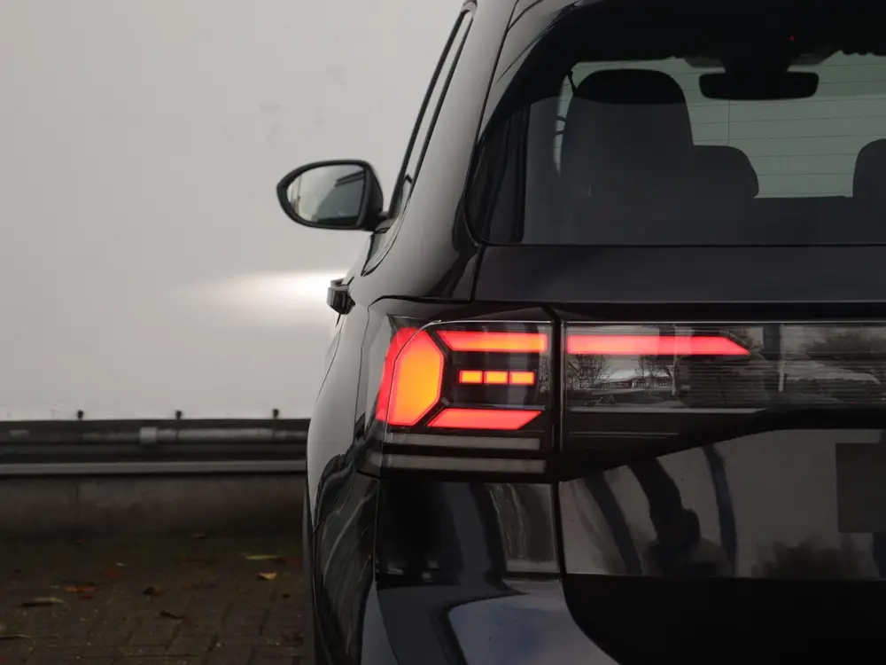 Volkswagen T-Cross 1.0 TSI Life Edition | Stoelverwarming | uit 2026, foto 16