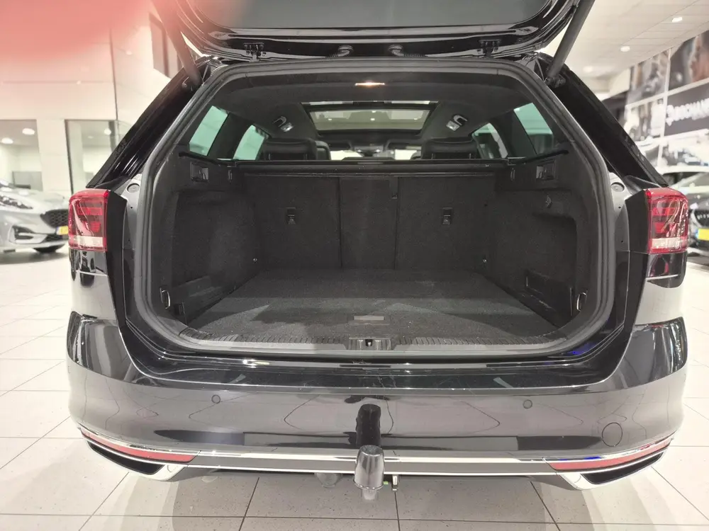 Volkswagen Passat Variant 1.5 TSI Elegance Business R | Pano uit 2021, foto 8