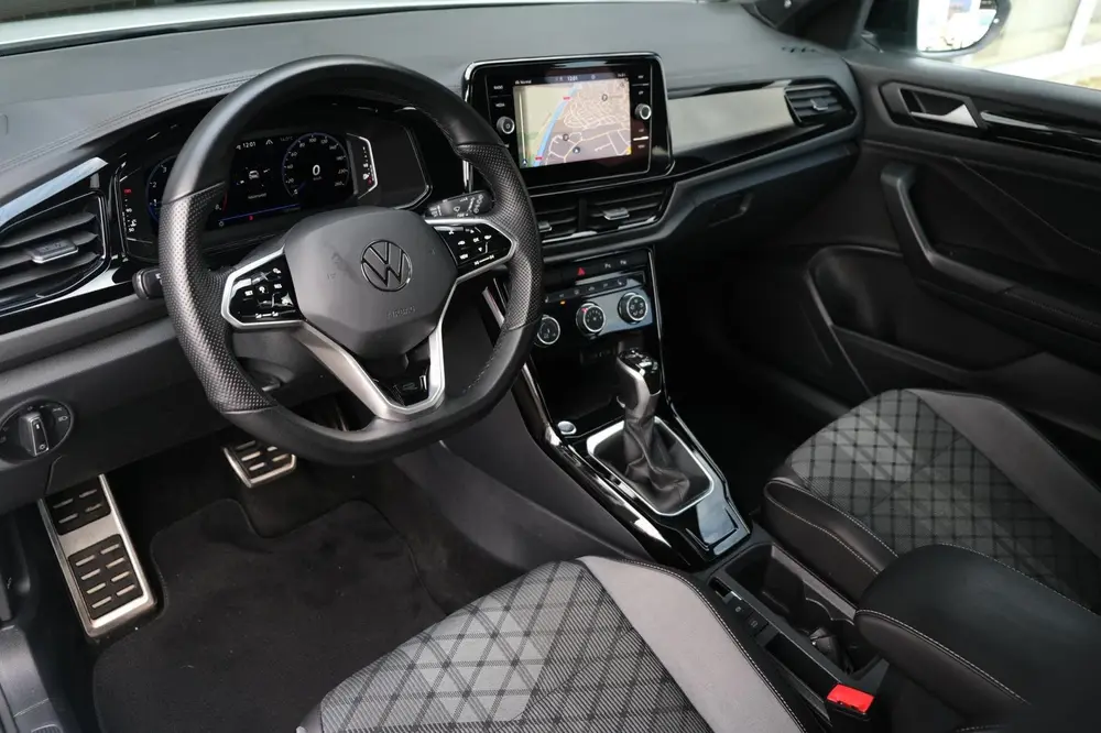 Volkswagen T-Roc 1.5 TSI 2x R-Line DSG Facelift Black Virtua uit 2022, foto 3