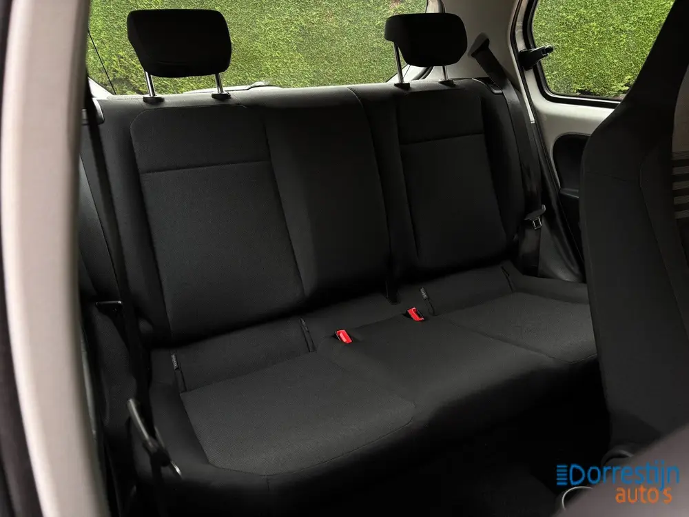 Volkswagen Up! 1.0 BMT move up! | Trekhaak | Airco | BT- aud uit 2020, foto 11