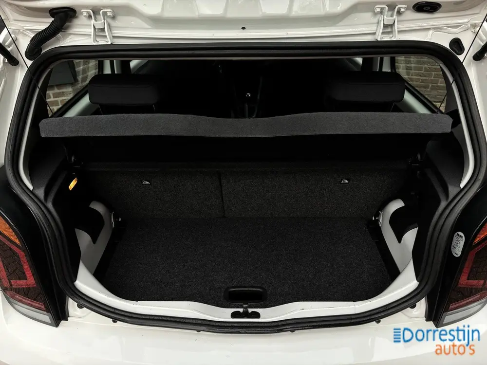 Volkswagen Up! 1.0 BMT move up! | Trekhaak | Airco | BT- aud uit 2020, foto 16