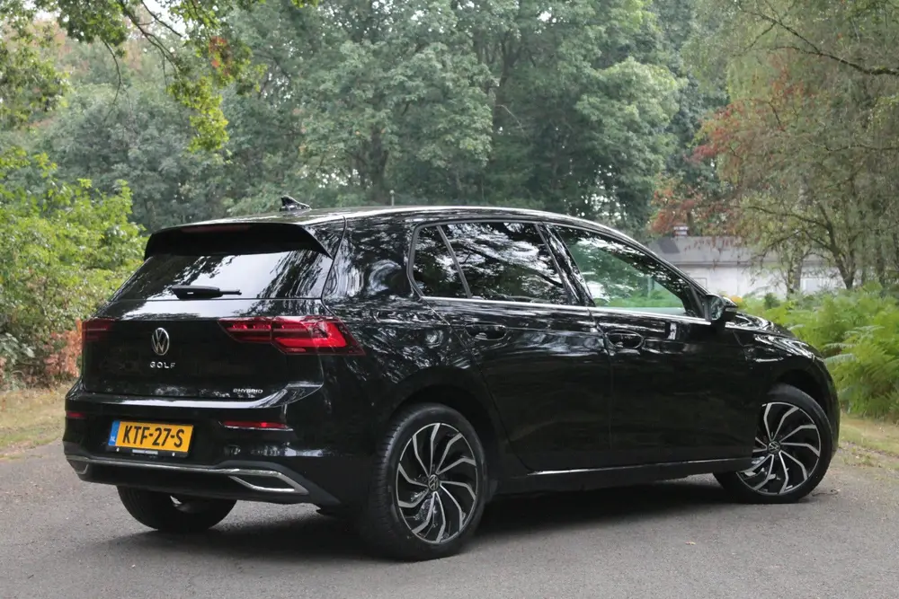 Volkswagen Golf 1.4 eHybrid Style | IQ | Carplay | Ambient | uit 2022, foto 2