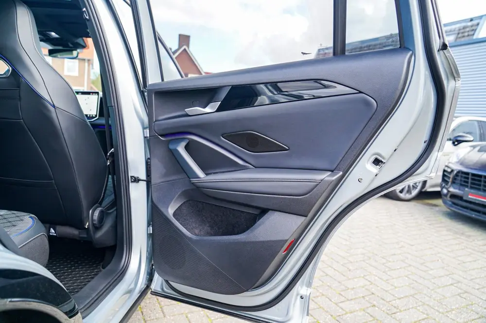 Volkswagen Tiguan 1.5 eTSI R-Line Edition | 360 camera | Mas uit 2025, foto 17