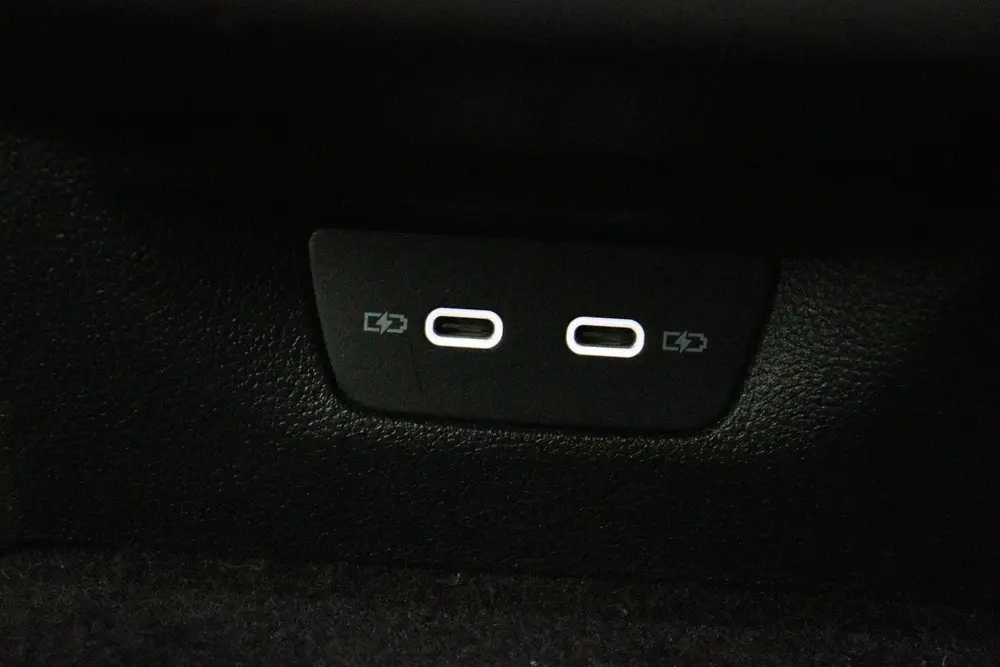 Volkswagen Golf 1.5 eTSI R-LINE -MATRIX.LED|STOEL/STUURVERW. uit 2022, foto 16