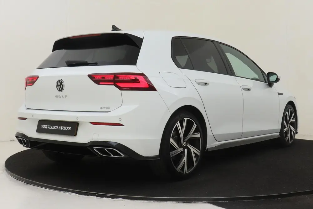 Volkswagen Golf 1.5 eTSI R-LINE -MATRIX.LED|STOEL/STUURVERW. uit 2022, foto 3