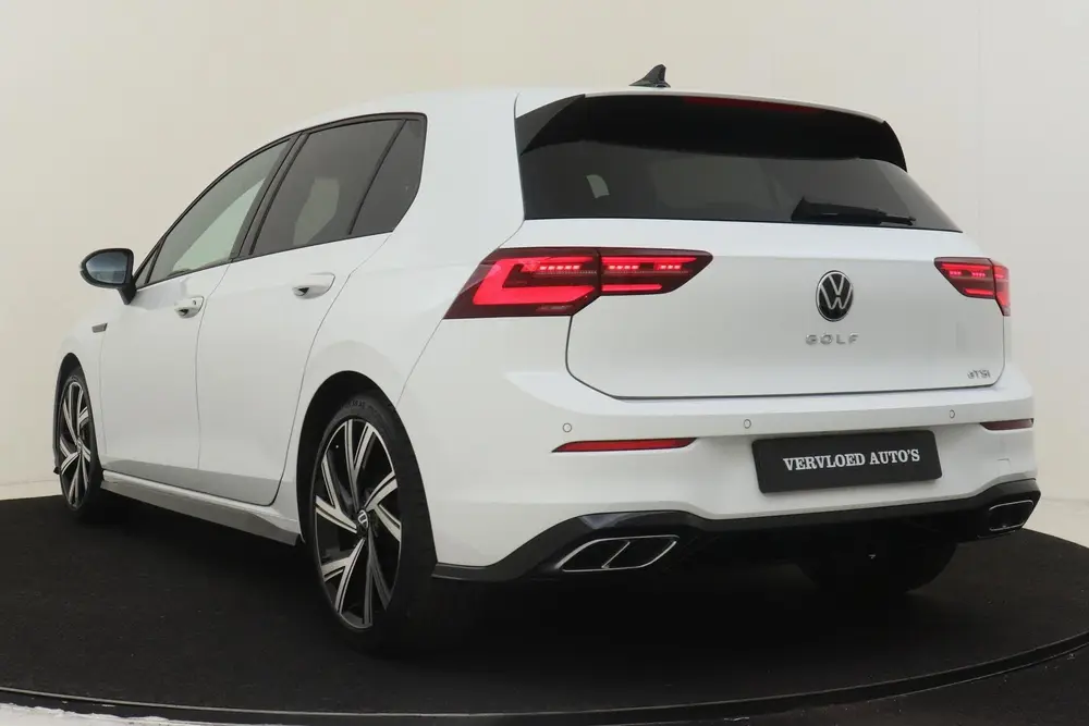 Volkswagen Golf 1.5 eTSI R-LINE -MATRIX.LED|STOEL/STUURVERW. uit 2022, foto 5