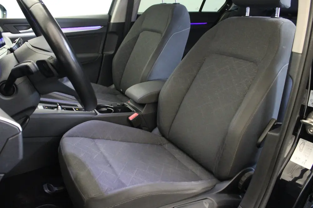 Volkswagen Golf 1.5 eTSI Style (bj 2020, automaat) uit 2020, foto 15