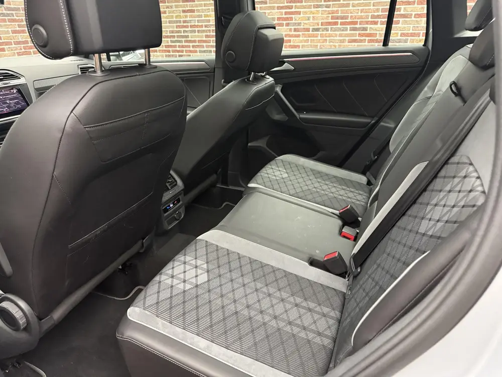 Volkswagen Tiguan 1.4 TSI eHybrid R-Line Business+ Trekhaak uit 2022, foto 18
