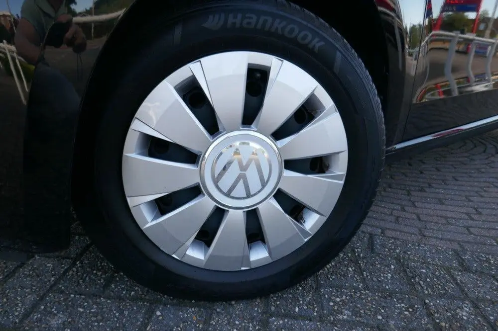 Volkswagen UP 1.0 AIRCO / NL-AUTO uit 2021, foto 19