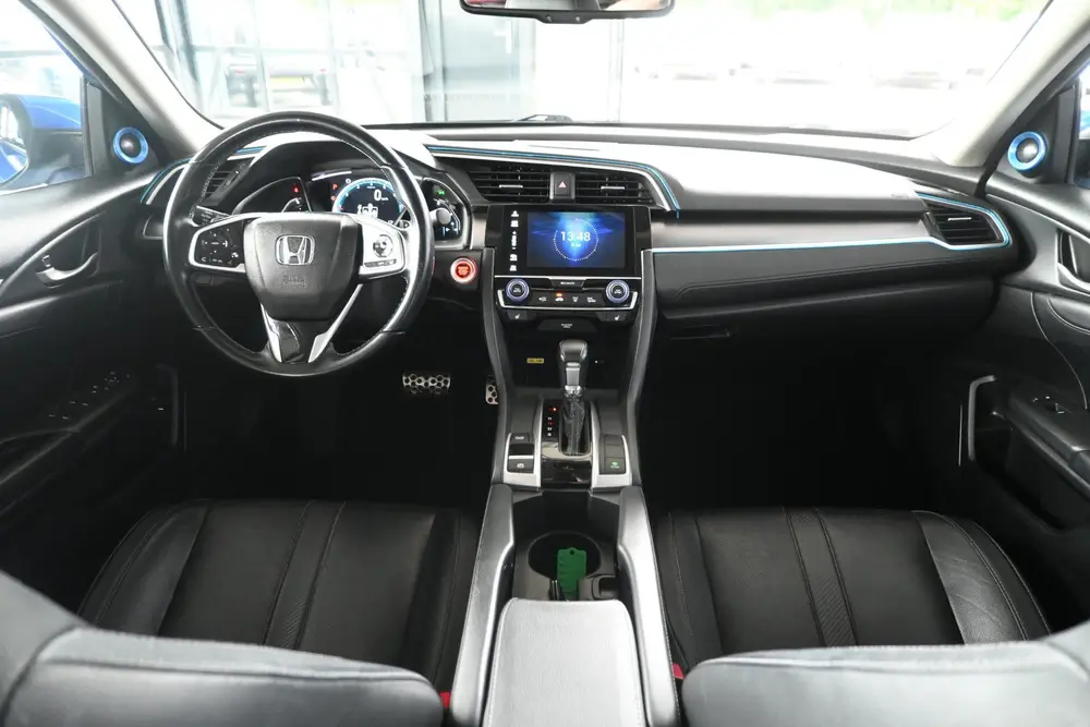 Honda Civic 1.5 i-VTEC Executive Automaat Cruise control Cli uit 2019, foto 2