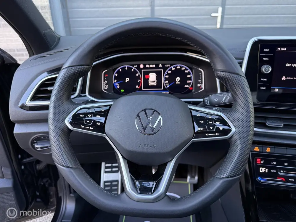 Volkswagen T-Roc 1.5 TSI R-Line|PANO|IQ|Massage|Dodehoek|CAM uit 2023, foto 16