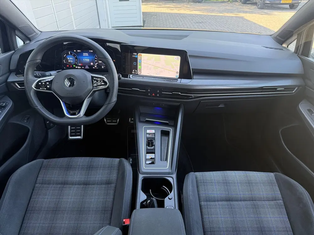 Volkswagen Golf 1.4 eHybrid GTE 315pk! NAP! IQ LIGHTS/PANORA uit 2022, foto 15