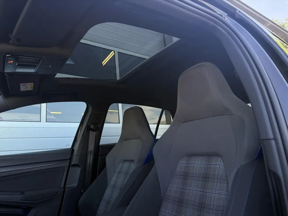 Volkswagen Golf 1.4 eHybrid GTE 315pk! NAP! IQ LIGHTS/PANORA uit 2022, foto 19