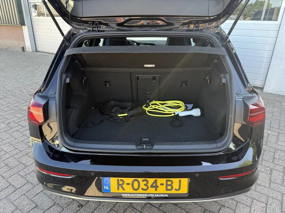 Volkswagen Golf 1.4 eHybrid GTE 315pk! NAP! IQ LIGHTS/PANORA uit 2022, foto 9