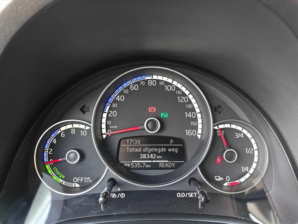 Volkswagen E-Up! Elektromotor 82pk 5D uit 2022, foto 17