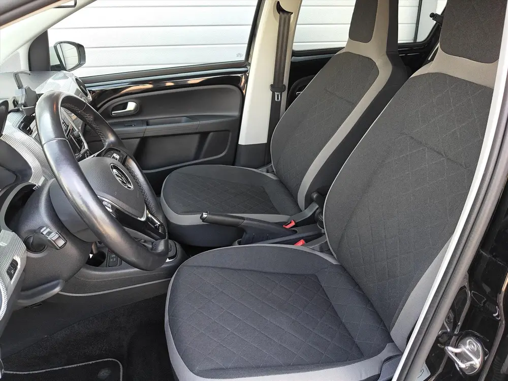 Volkswagen E-Up! Elektromotor 82pk 5D uit 2022, foto 8