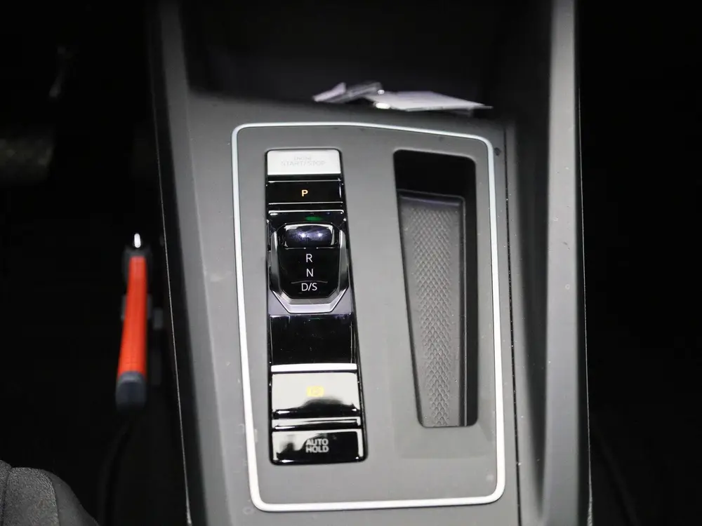 Volkswagen Golf 1.5 eHybrid 50 Edition Navigatie | Camera | uit 2025, foto 11