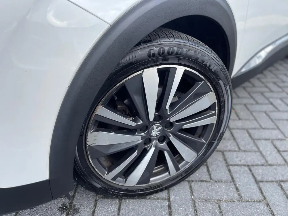 Peugeot 3008 1.2 PureTech Allure | Panorama | Cruise | Clima uit 2021, foto 2