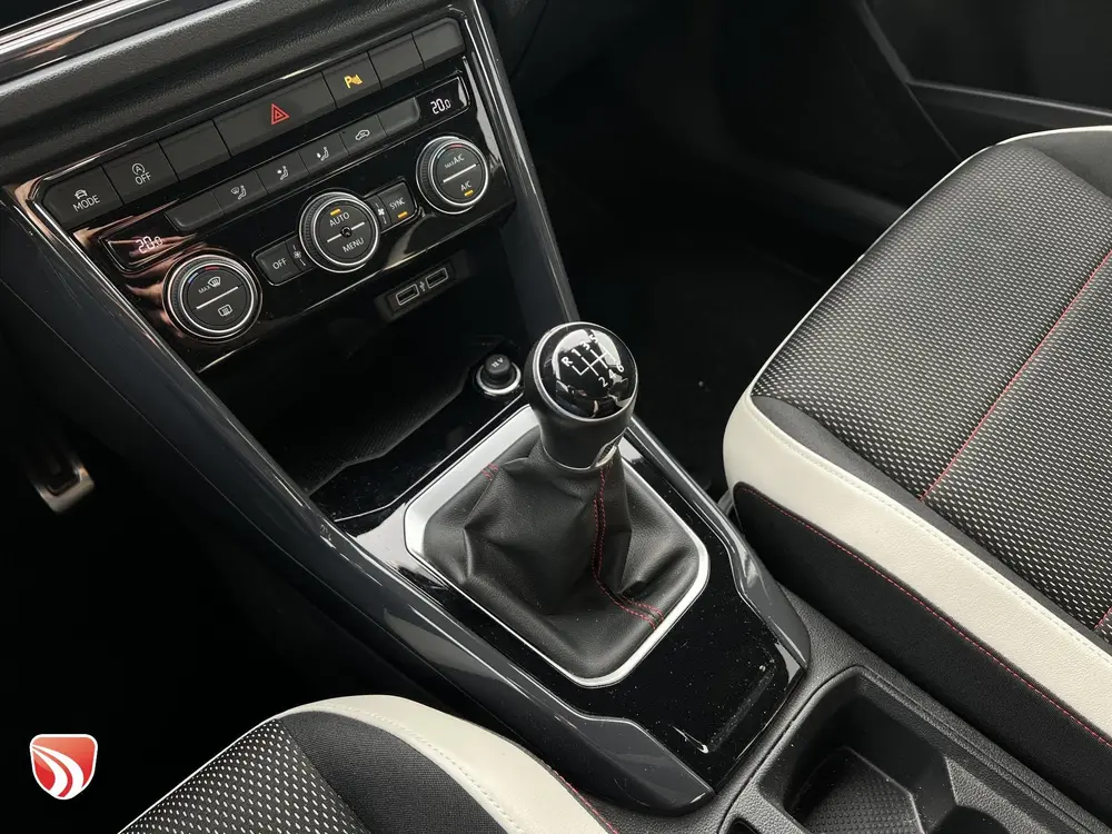 Volkswagen T-Roc 1.0 TSI Sport 116pk | Virtual | LED | 1e Ei uit 2019, foto 18
