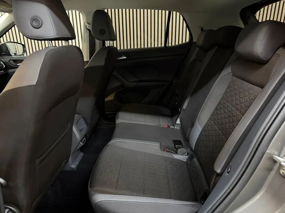 Volkswagen T-Cross 1.0 TSI R-Line 2019 DSG IQ-LIGHT CAMERA K uit 2019, foto 13
