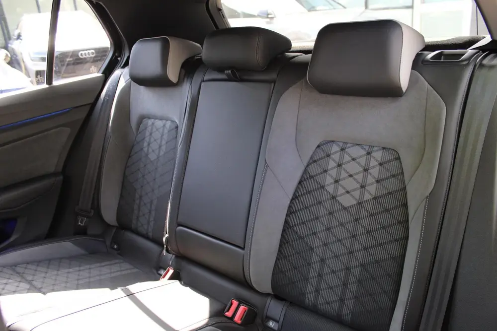 Volkswagen Golf 1.5 eTSI R-Line | Trekhaak | LED| Virtual | uit 2021, foto 8