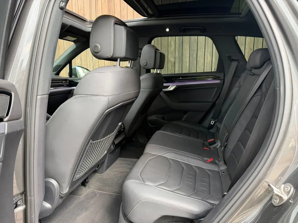 Volkswagen Touareg 3.0 TDI R-Line | FULL OPTIONS | uit 2019, foto 16