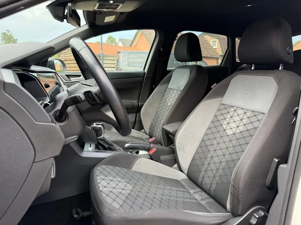 VOLKSWAGEN TAIGO 1.0 TSI 110pk R-Line (bj 2022, automaat) uit 2022, foto 3