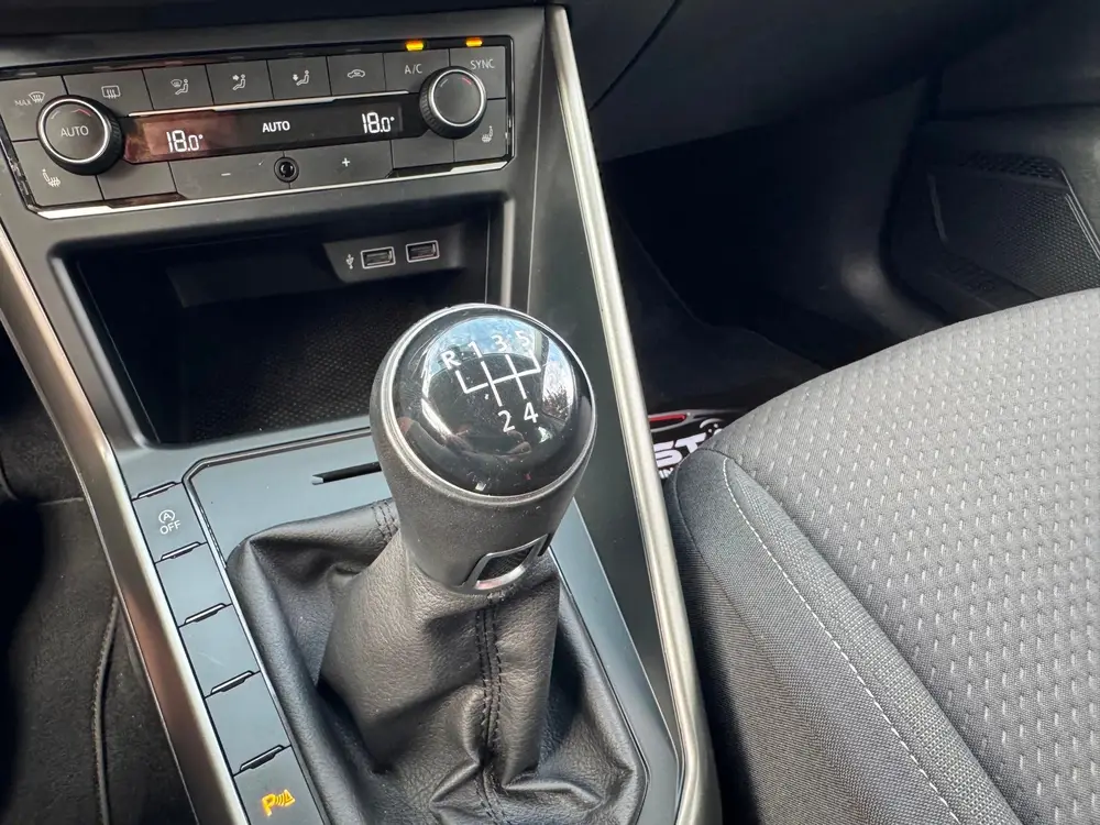 Volkswagen Polo 1.0 TSI Comfortline Navigatie PDC PDC Clima uit 2019, foto 14