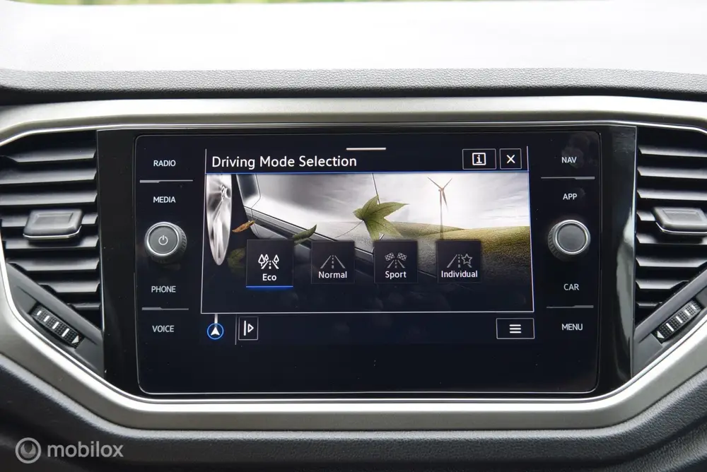 Volkswagen T-Roc 1.5 TSI Style Business Trekhaak Carplay Ada uit 2021, foto 18